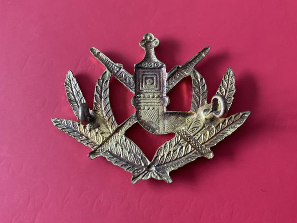 Oman; Pre 1990 royal Guard of Oman O.Rs cap badge. – Gradia Militaria