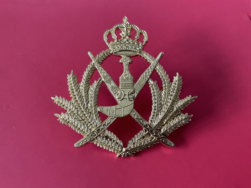 Gradia Militaria -  Oman Royal Guard gilt other ranks cap badge