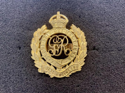 Gradia Militaria -  WW1 Royal Engineers officers gilt cap badge.