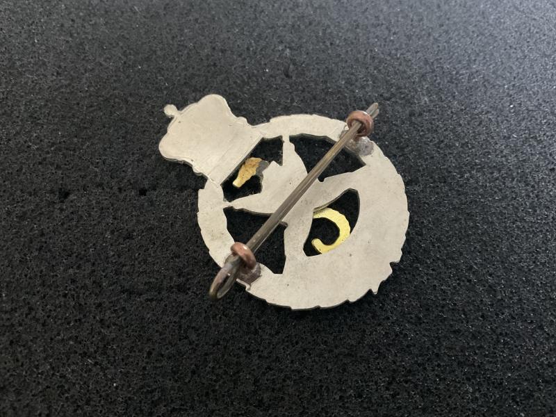 Bermuda Cadet Corps cap badge.