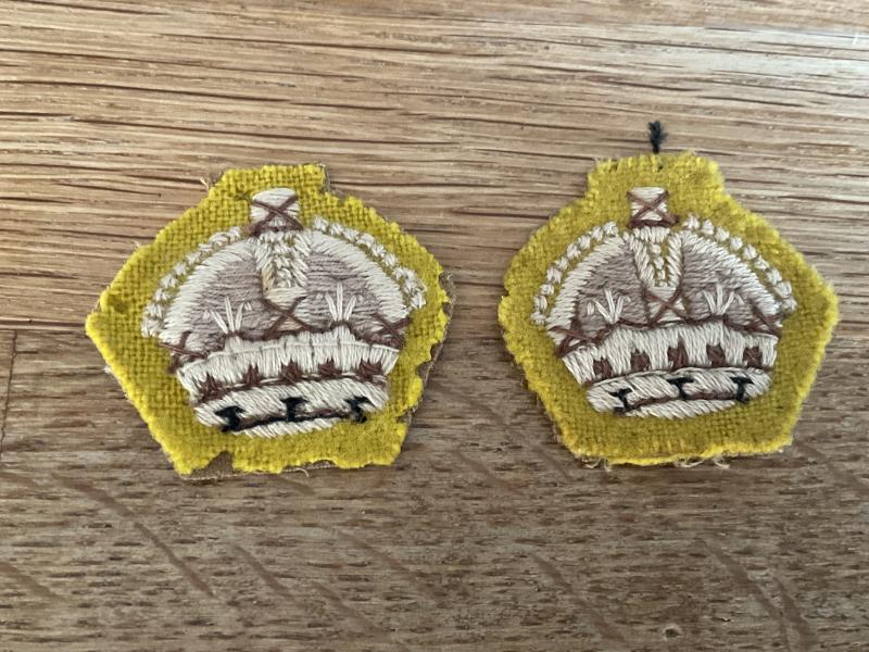 Gradia Militaria -  WW2 Armoured Corps cloth Majors rank crowns