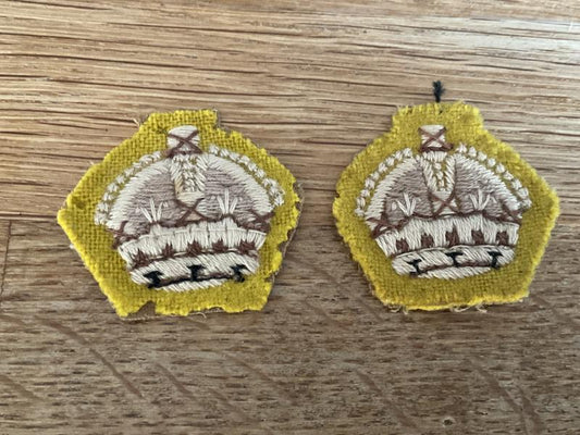 Gradia Militaria -  WW2 Armoured Corps cloth Majors rank crowns