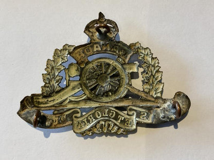 WW1 67th University of Toronto Overseas Field Artillery cap badge.