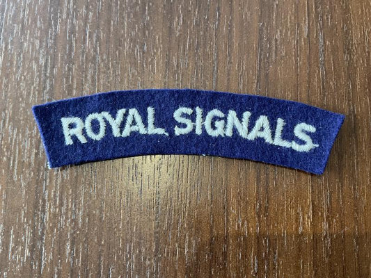 Gradia Militaria -  WW2 ROYAL SIGNALS paste back shoulder title