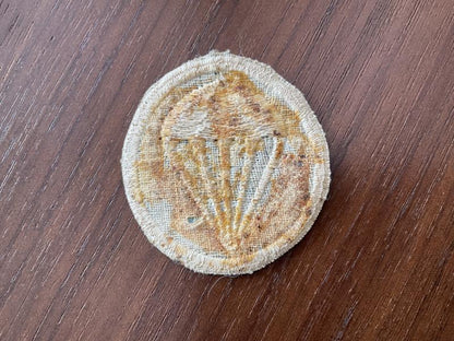 WW2 U.S Army Paratroopers cloth cap badge (British made)