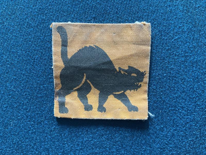 Gradia Militaria -  WW2 British 9th Corps Kilkenny Cat printed formation sign.
