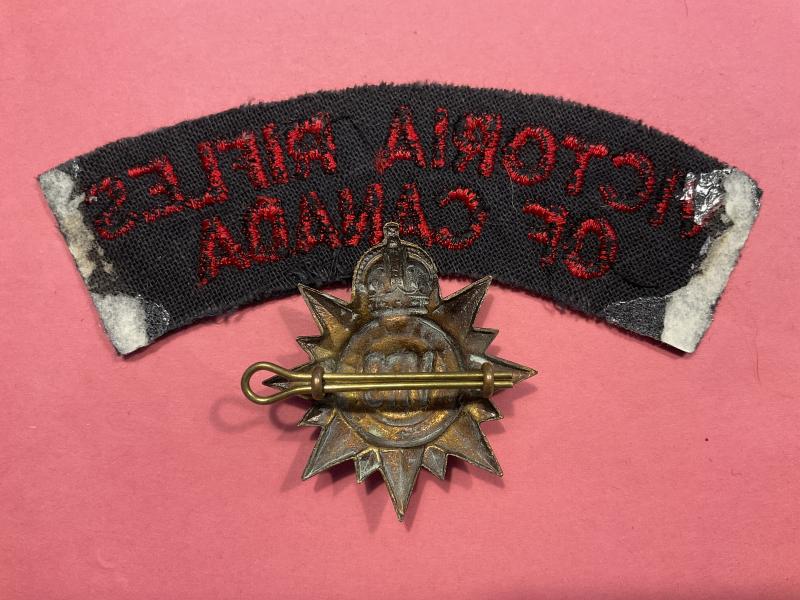 Victoria Rifles of Canada cap badge & shoulder title.
