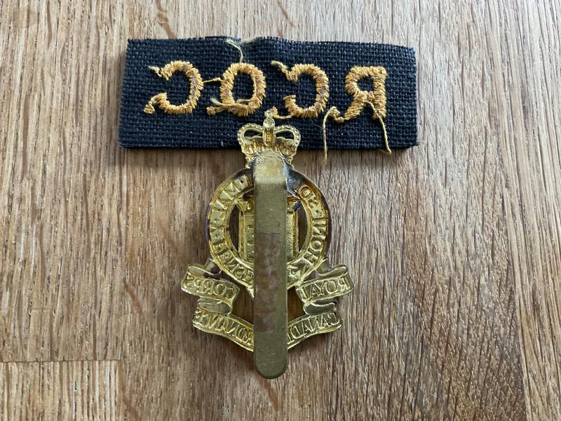 Q/C Royal Canadian Ordnance Corps cap badge & title.
