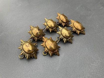 WW1/2 Coldstream Guards Captains brass rank stars.