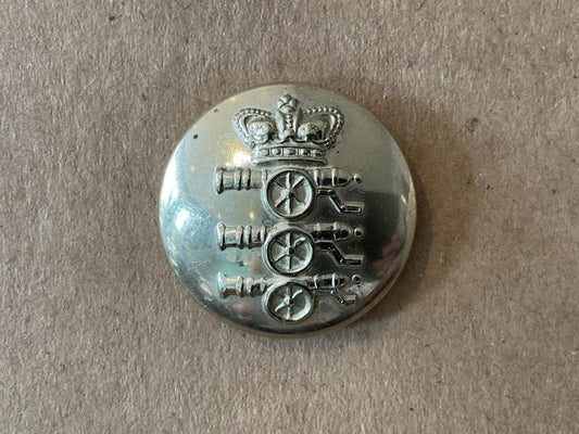 Gradia Militaria -  QVC Royal Artillery Volunteers 1855-73 button by BULLIVANT.