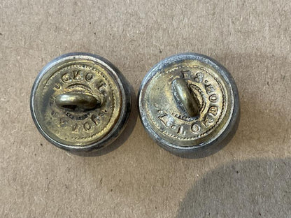 Q.V.C Royal Artillery Volunteers officers field service cap buttons.