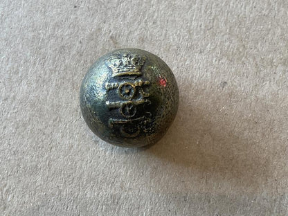 Gradia Militaria -  Q.V.C Royal Artillery brass ball button circa 1855-73