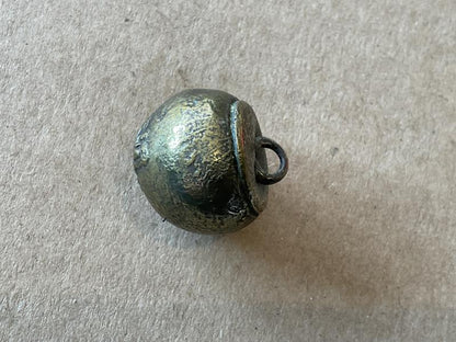 Q.V.C Royal Artillery brass ball button circa 1855-73