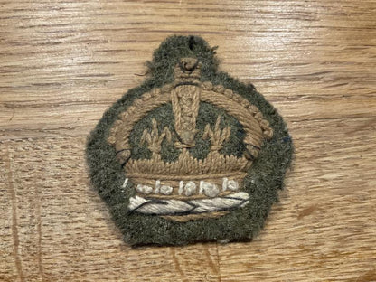 Gradia Militaria -  WW2 Warrant officers rank crown, removed from uniform.