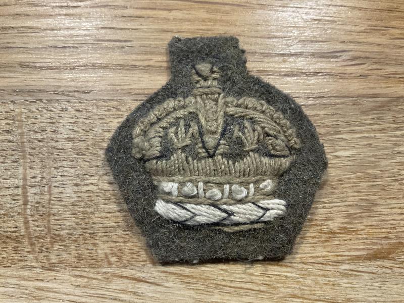 Gradia Militaria -  WW2 Cloth warrant officers large rank crown.