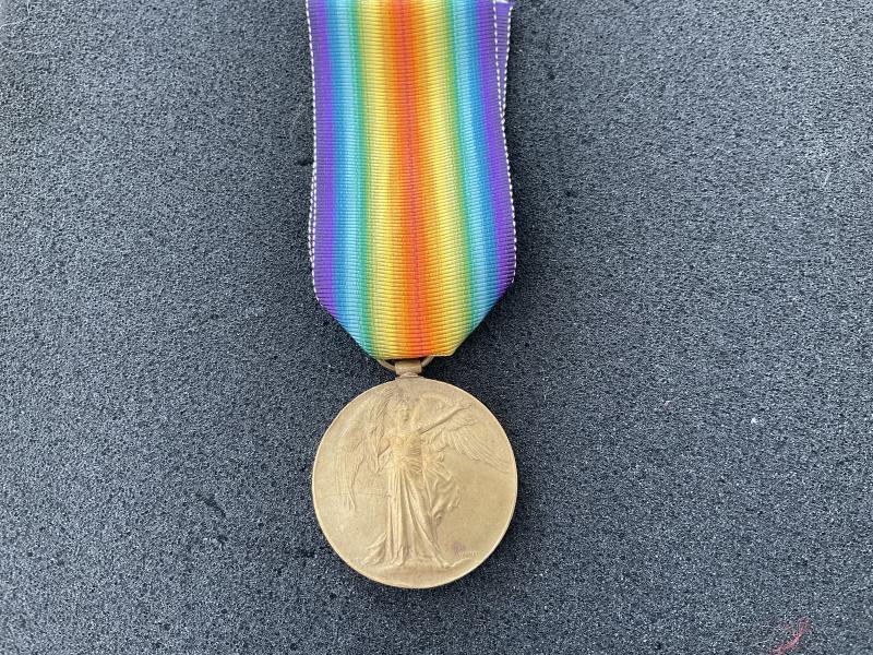 Gradia Militaria -  Victory; R-11120 Pte W.H. CHILTON K.R.RIF.C served France.