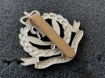 Post 1952 Gurkha Military Police w/m cap badge.