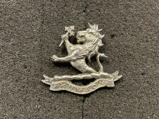Gradia Militaria -  WW2 Officers Kumaon Rifles local silver cap badge.