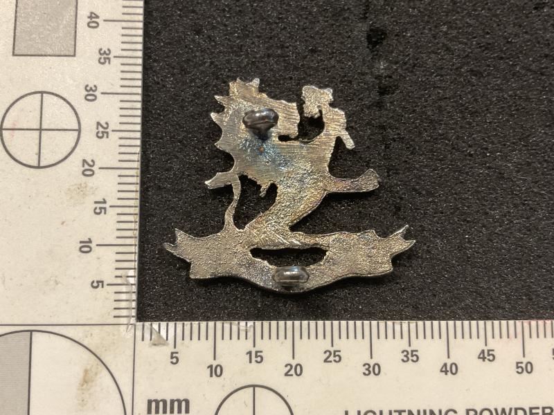 WW2 Officers Kumaon Rifles local silver cap badge.