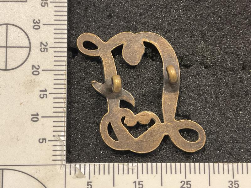 Legion of Frontiersmen 1st pattern collar badge 1904-27.