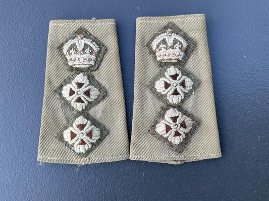 Gradia Militaria -  WW2 British & Commonwealth Colonels desert /tropical rank slides.