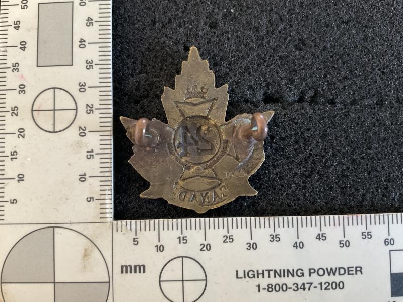 WW1 C.E.F 24th Infantry Battalion Victoria Rifles cap badge.