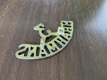 Indian Army ; 3rd BRAHMANS brass shoulder title.