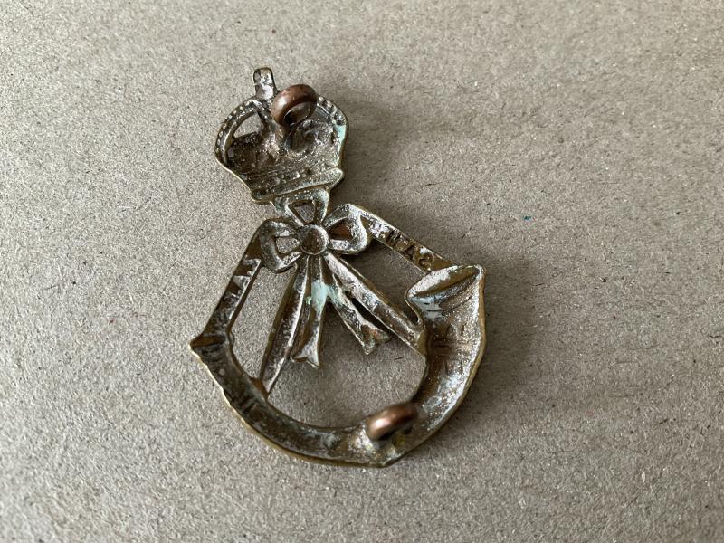 South African Mounted Rifles (S.A.M.R) cap badge.