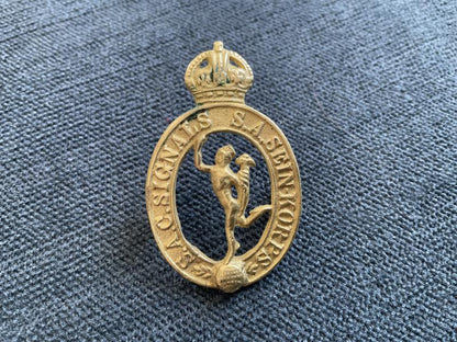 Gradia Militaria -  WW2 South African Corps of Signals (S.A.S.C) cap badge.