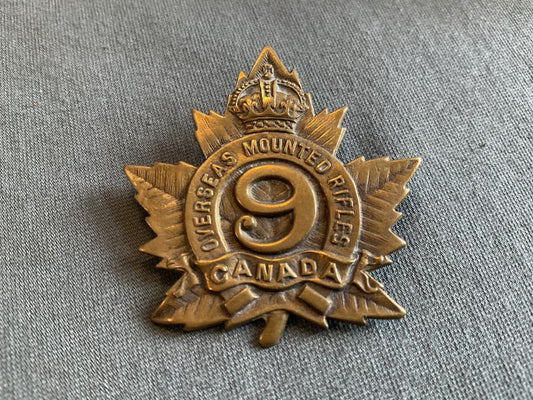 Gradia Militaria -  WW1 CEF 9th Lloydminster Mounted Rifles cap badge By Inglis