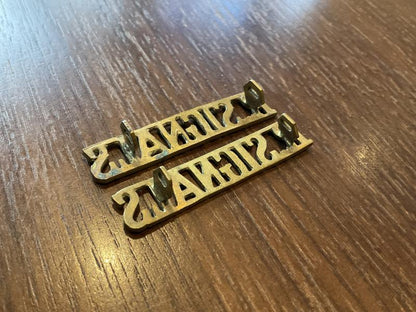 WW2 R.SIGNALS brass shoulder titles.