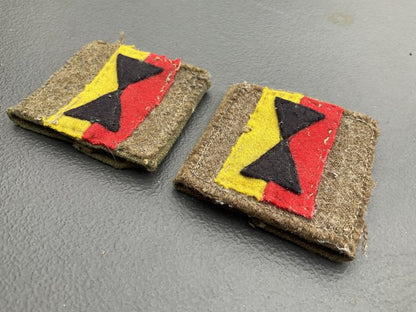 WW2 25th Army Tank Brigade, (Independent) wool shoulder slides.