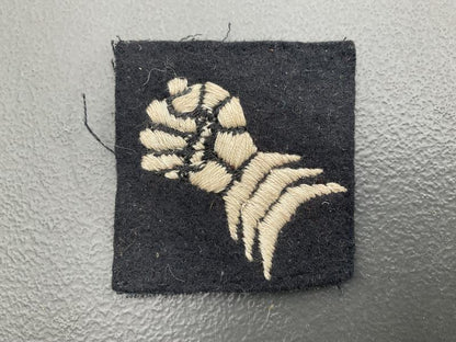 Gradia Militaria -  WW2 British 6th Armoured Division formation sign.