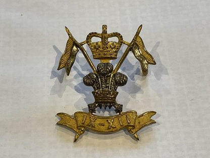 Gradia Militaria -  Officers 9th/12th Hussars cap badge by Gaunt.