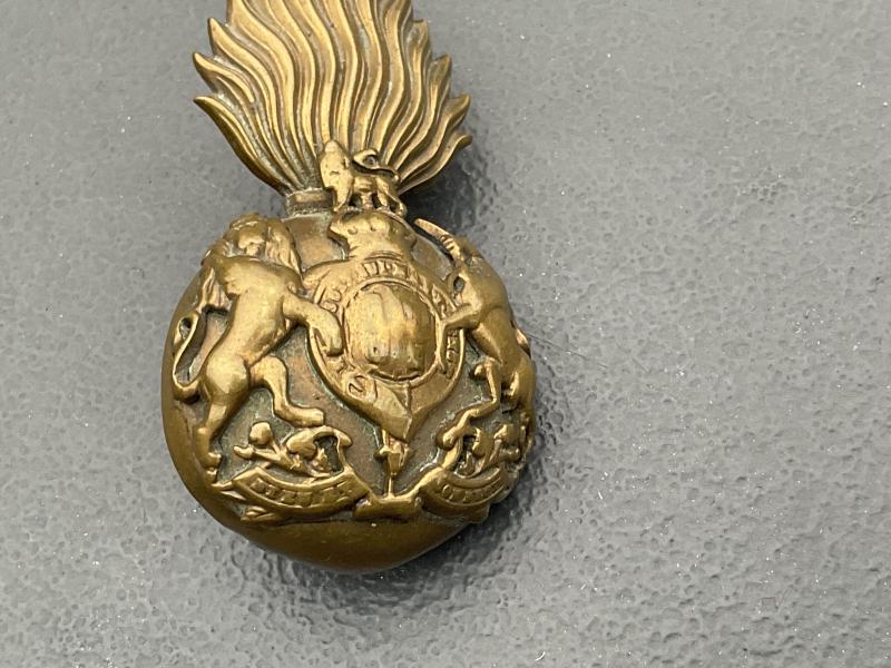 Post 1902 Royal Scots Fusiliers busby badge by Anderson.