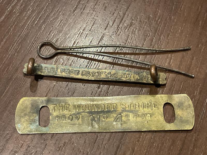 WW1 Brass The wound stripe No 4 .