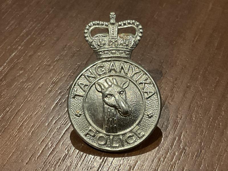 Gradia Militaria -  Post 1952 Tanganyika Police cap badge.