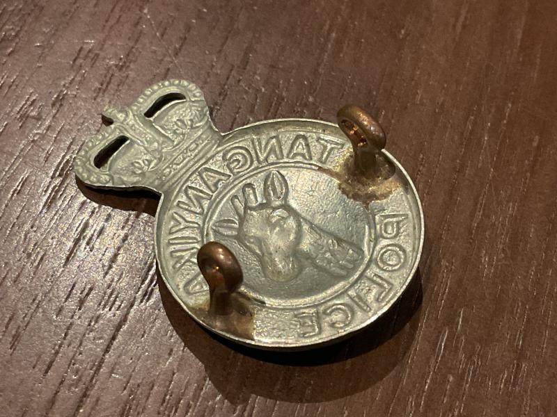 Post 1952 Tanganyika Police cap badge.