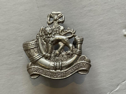 Gradia Militaria -  Rhodesian Light Infantry officers silver beret badge