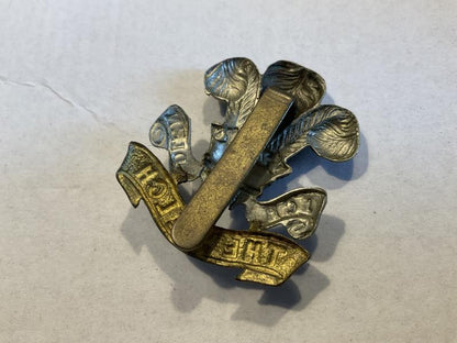 WW2 The Welch Regiment cap badge