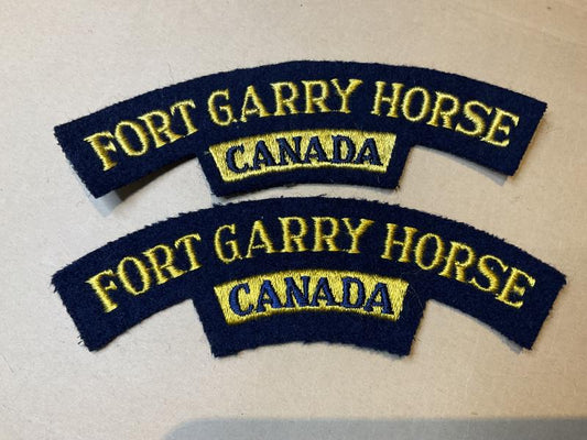 Gradia Militaria -  FORT GARRY HORSE CANADA cloth shoulder titles