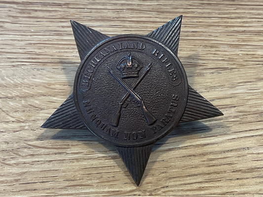 Gradia Militaria -  Bechuanaland Rifles Slouch hat badges high quality, 1902-13