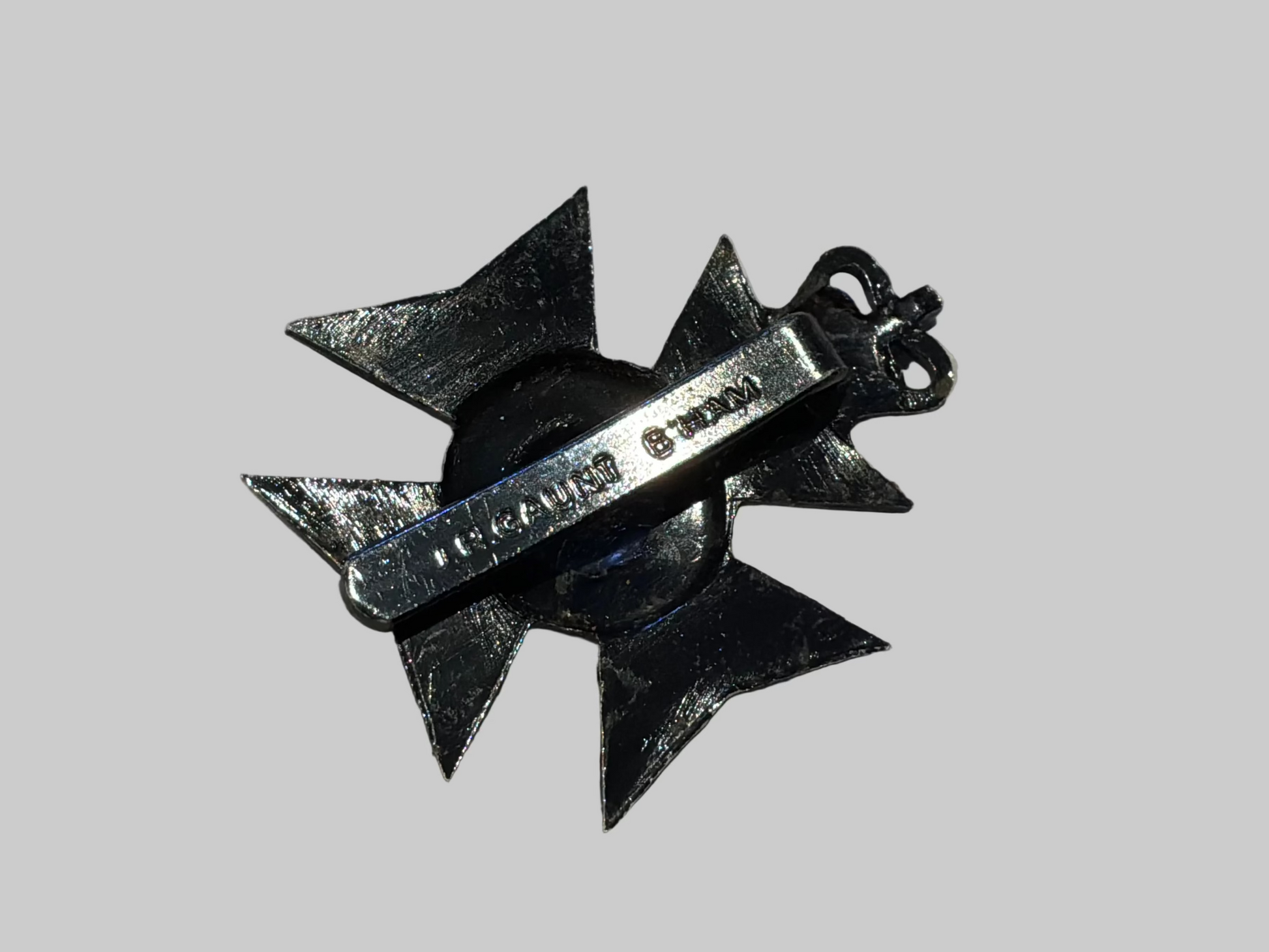 Anodised Q/C Buckinghamshire Battalion cap badge back