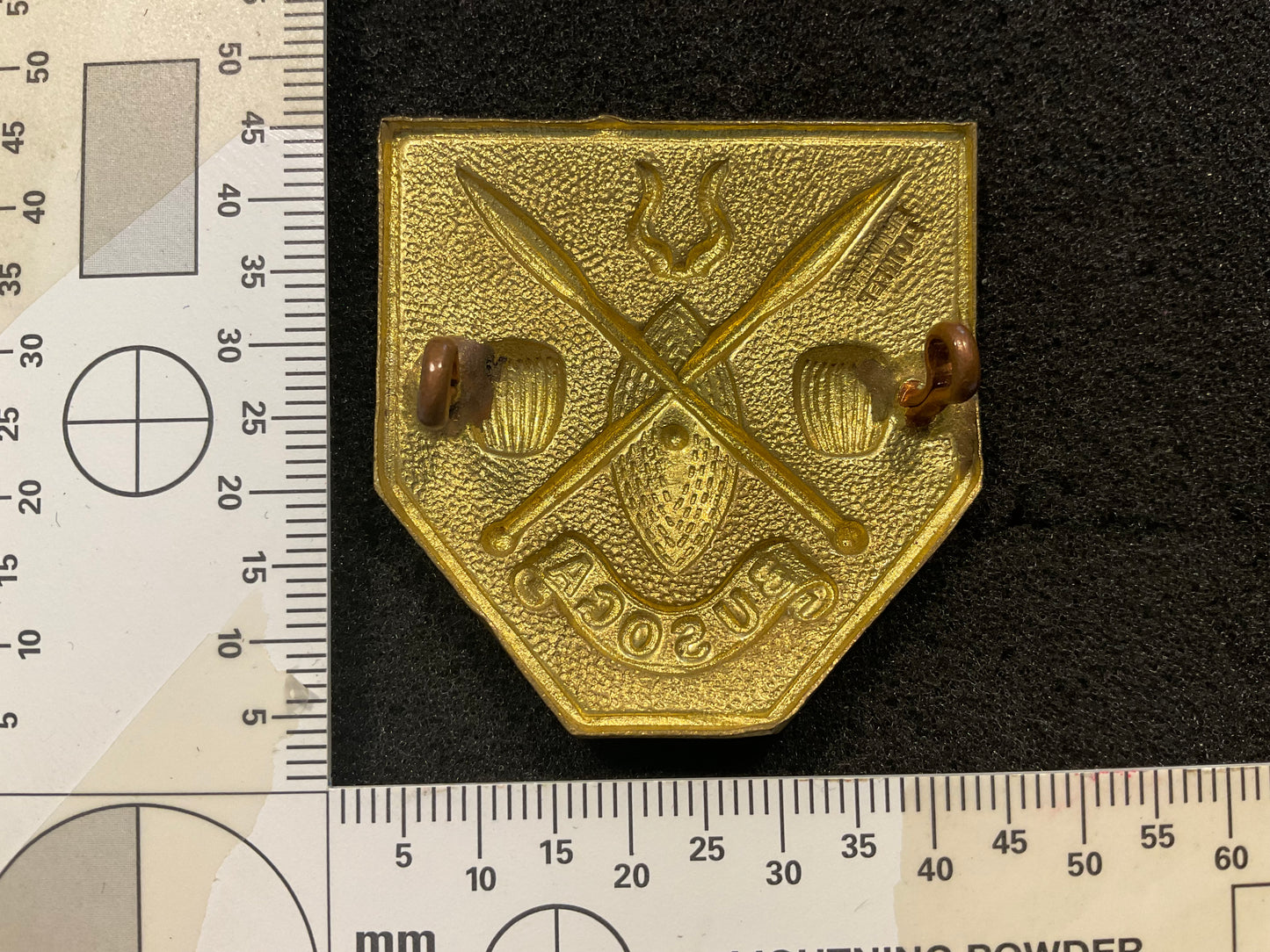 Busoga (Uganda) Military or police gilt cap badge