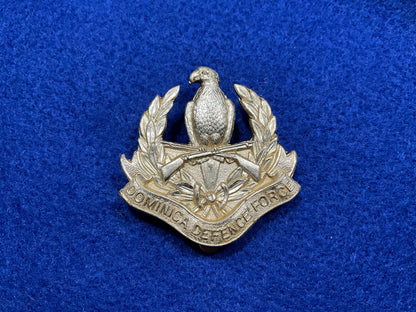 Dominica Defence Force anodised cap badge 1978-81)