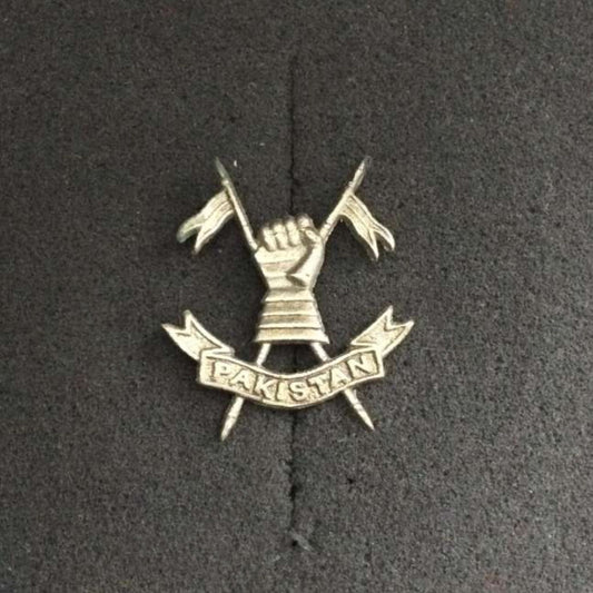 Gradia Militaria -  Pakistan Armoured Regiment Cap Badge