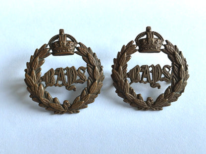 The 2nd Dragoon Guards (Queen's Bays) OSD collar badges
