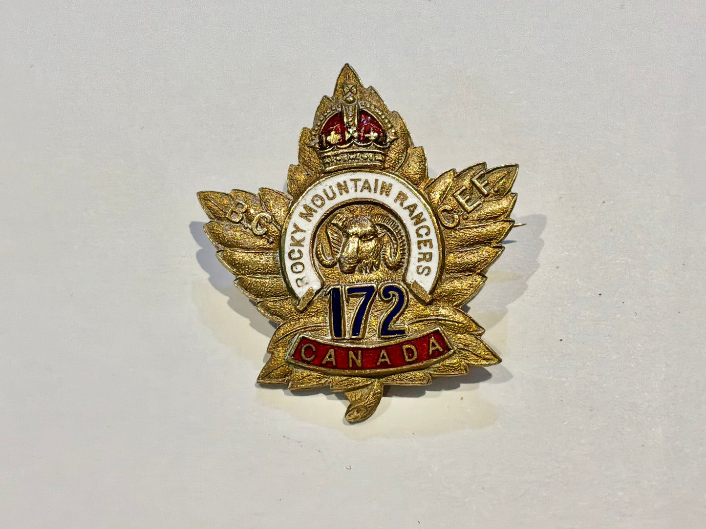 WW1 Canadian 172nd Battalion (Rocky Mountain Rangers) enamel sweetheart.