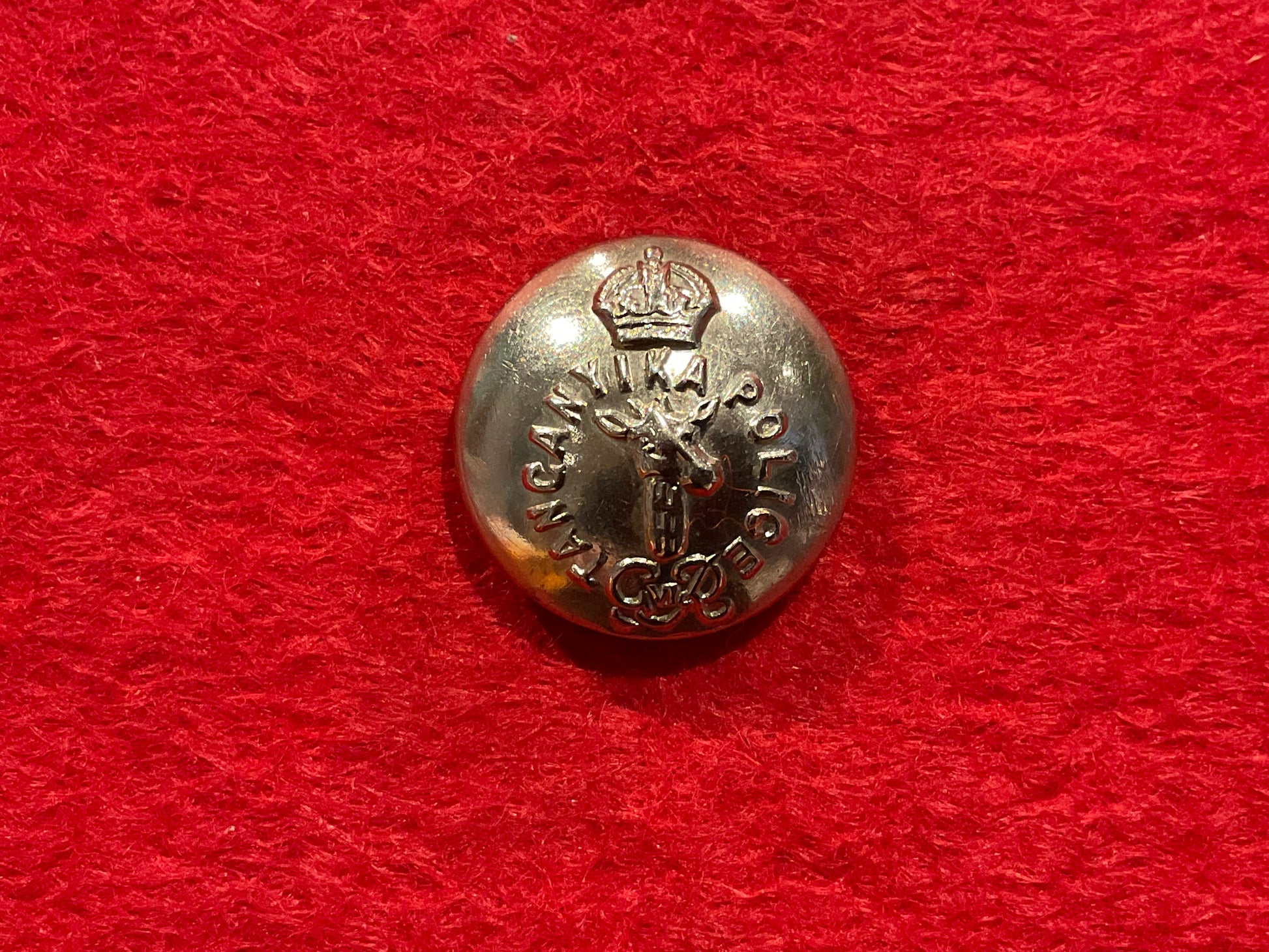 G.VI.R Tanganyika Police 18mm button by Firmin