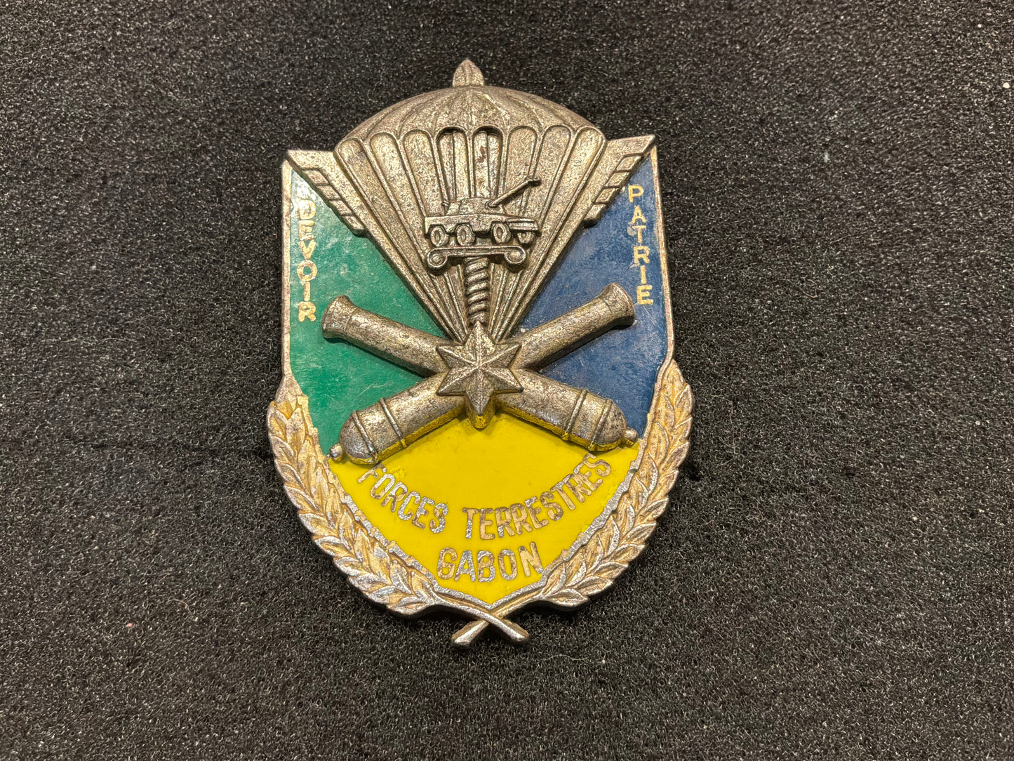 Gabonese Armed Forces breast badge by Drago